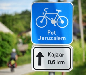 Bicycle Travel Slovenia:  A road to Jeruzalem